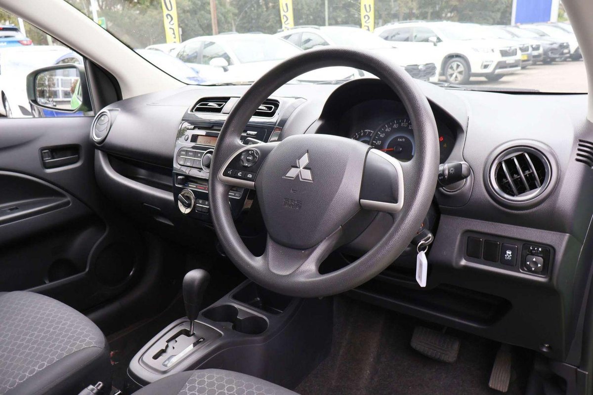 2014 Mitsubishi Mirage ES LA MY14 image 10