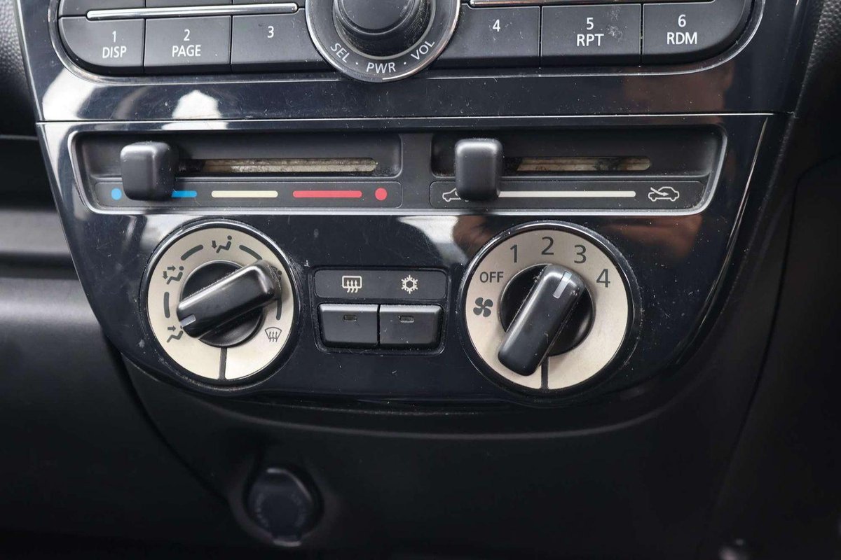 2014 Mitsubishi Mirage ES LA MY14 image 13
