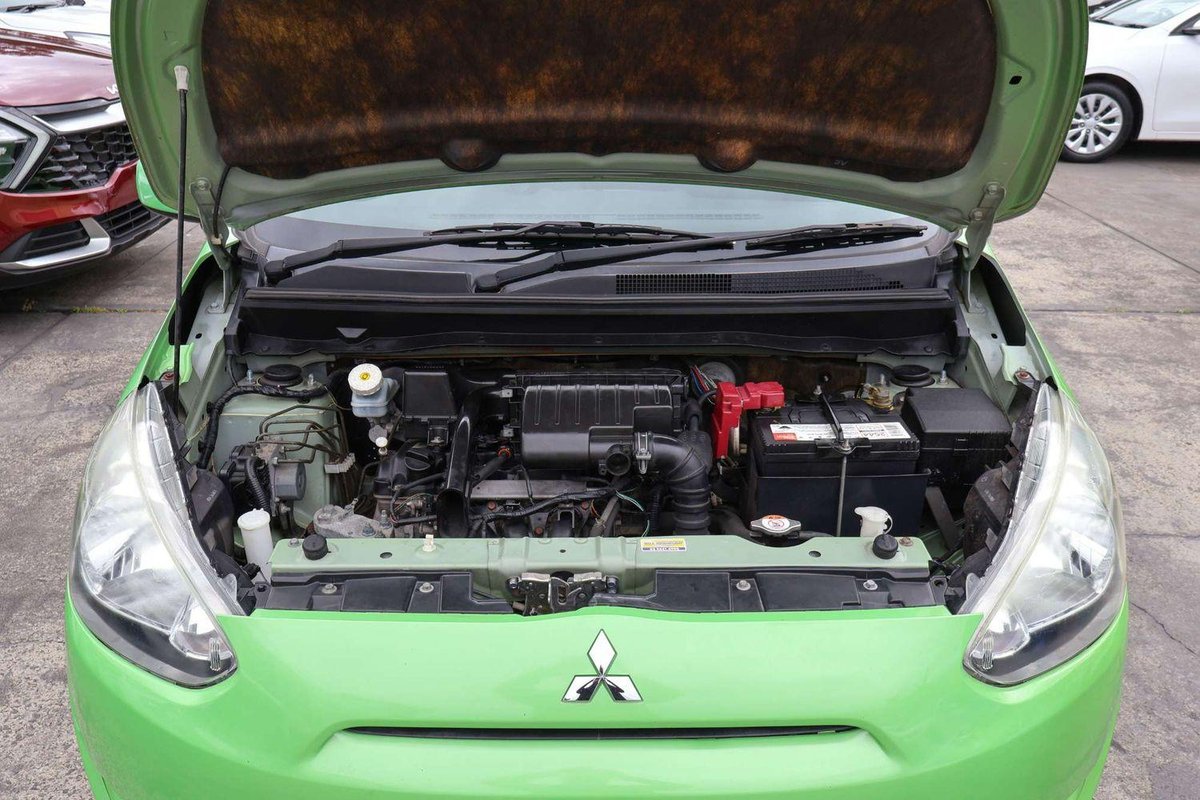 2014 Mitsubishi Mirage ES LA MY14 image 22