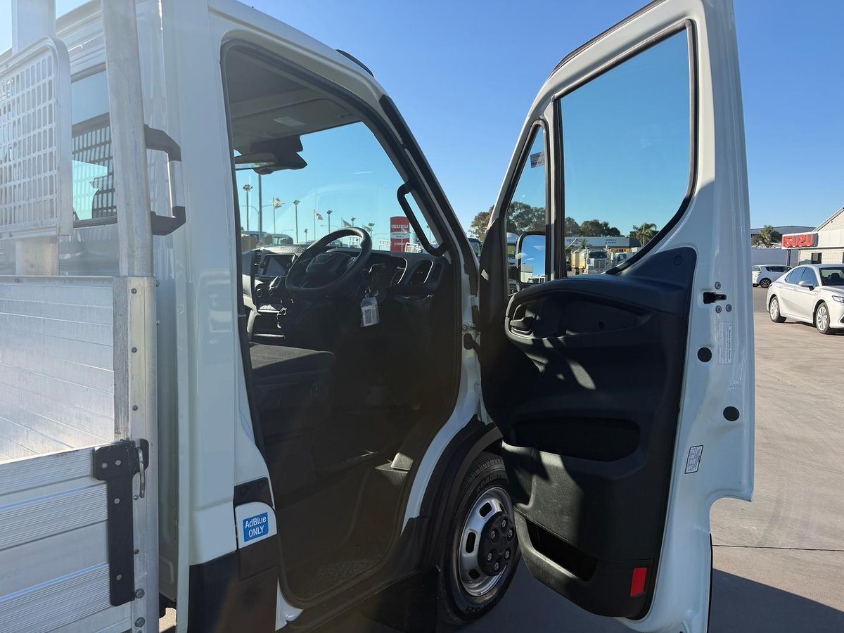 2022 Iveco Daily 45C18 Tradie Made image 16