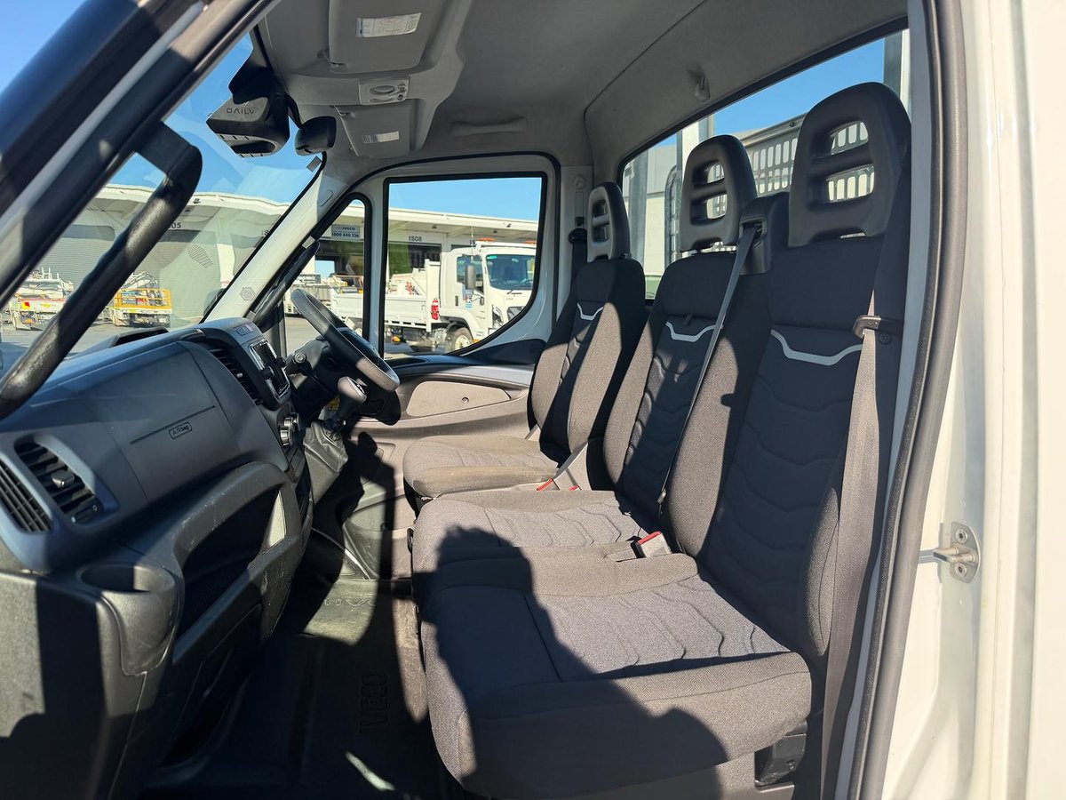 2022 Iveco Daily 45C18 Tradie Made image 25