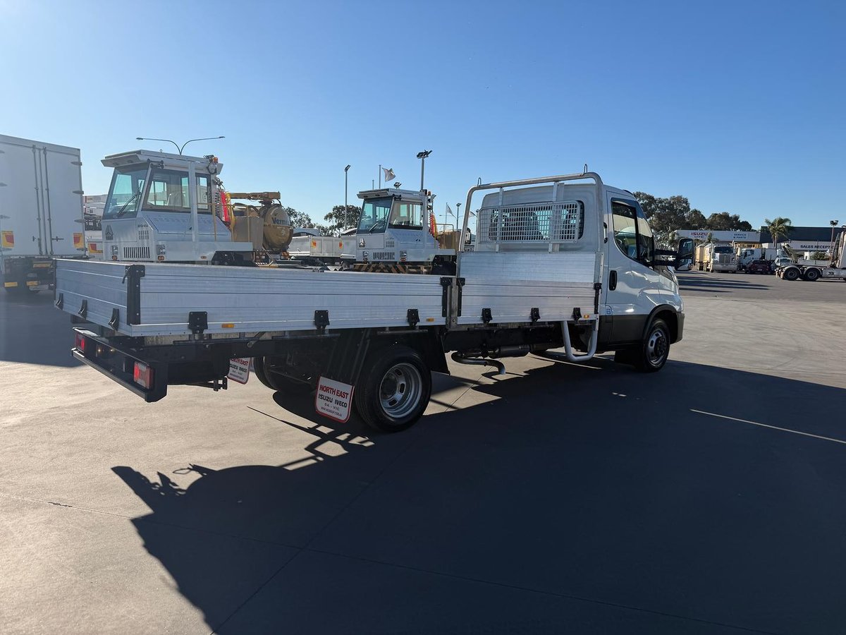 2022 Iveco Daily 45C18 Tradie Made image 9