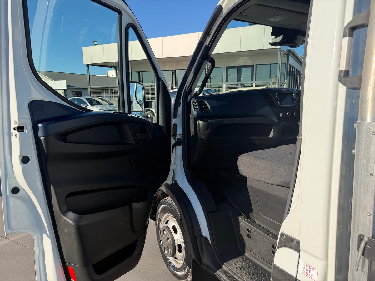 2022 Iveco Daily 45C18 Tradie Made image 24
