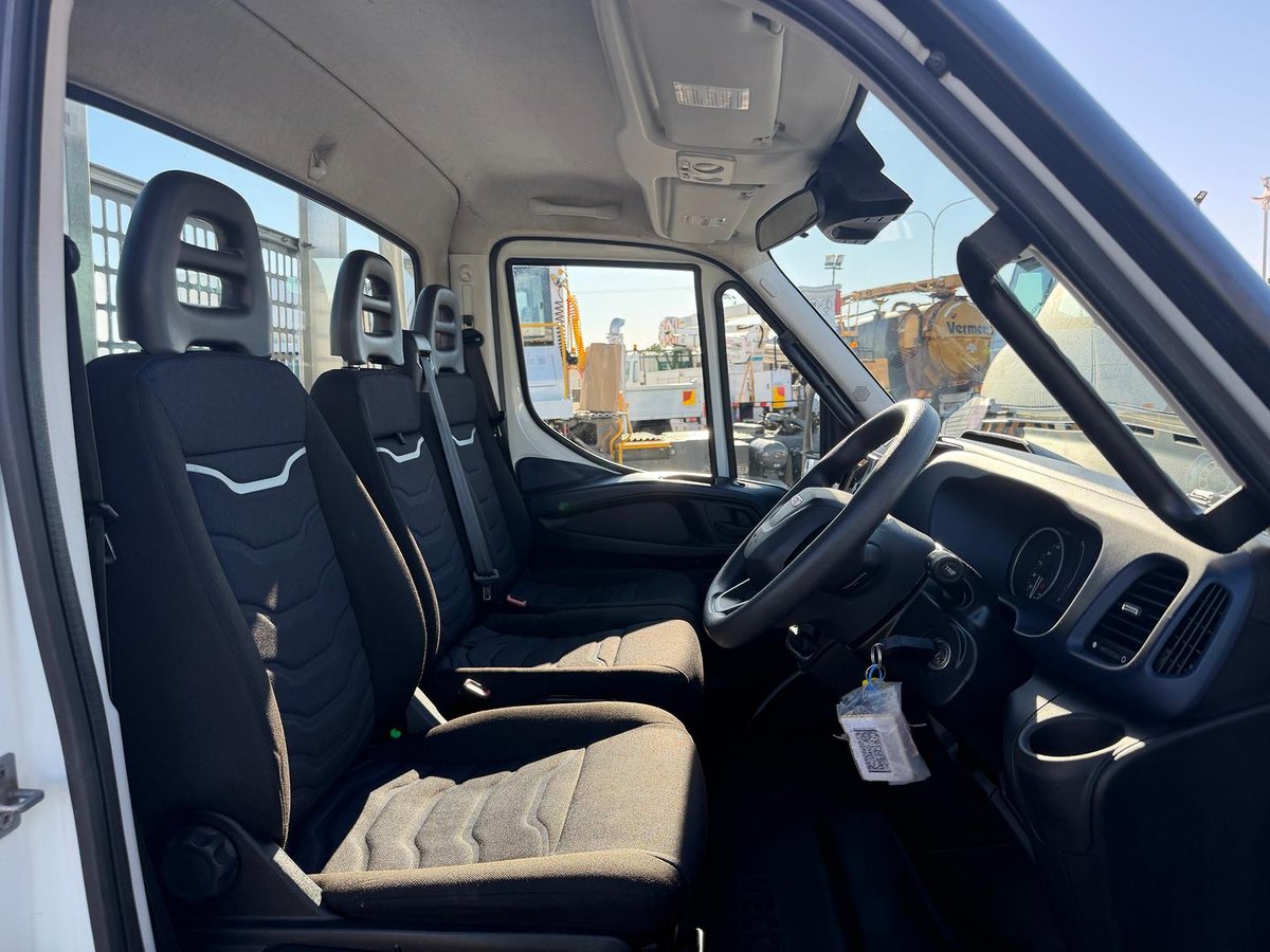 2022 Iveco Daily 45C18 Tradie Made image 17