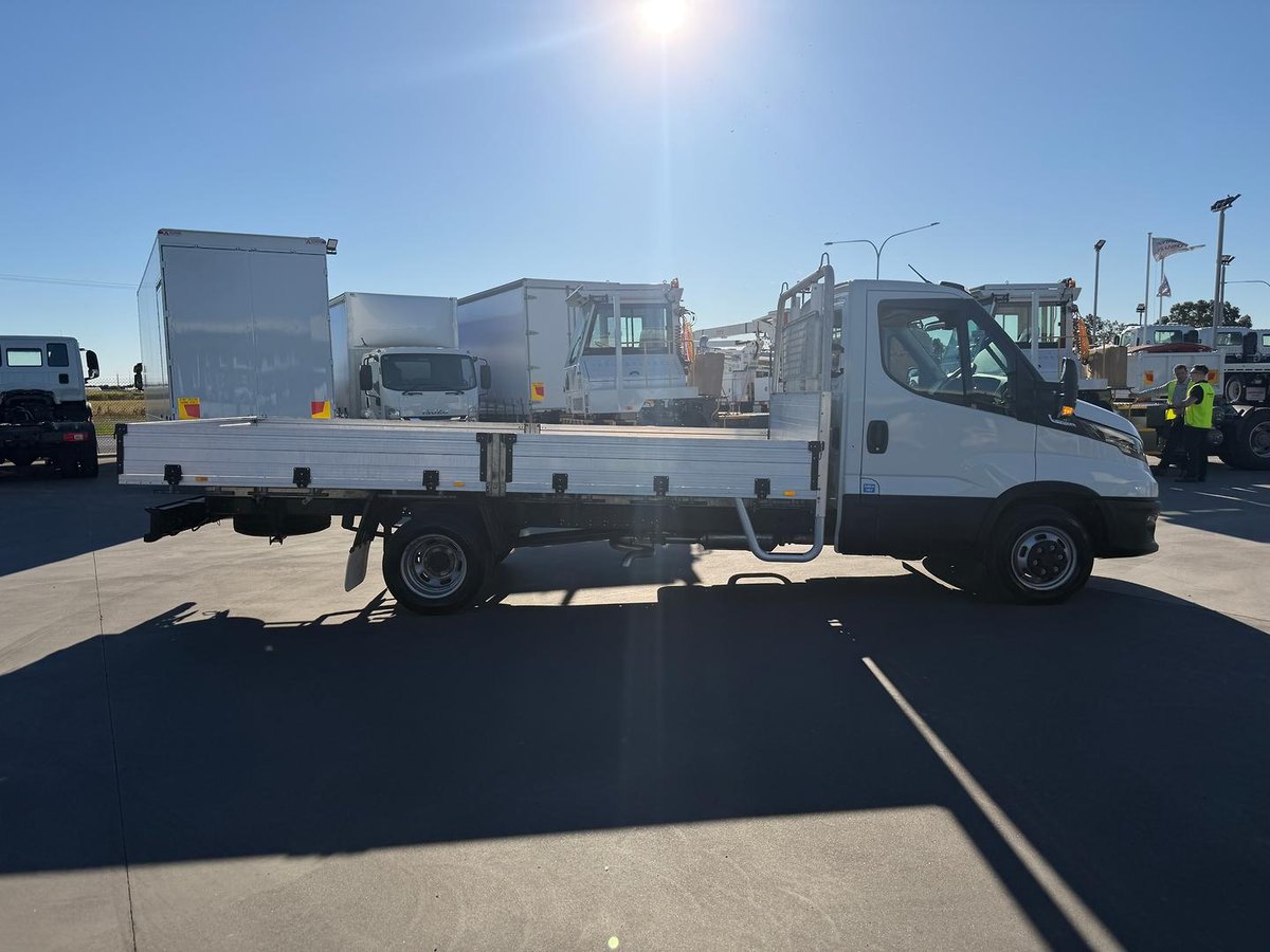 2022 Iveco Daily 45C18 Tradie Made image 10