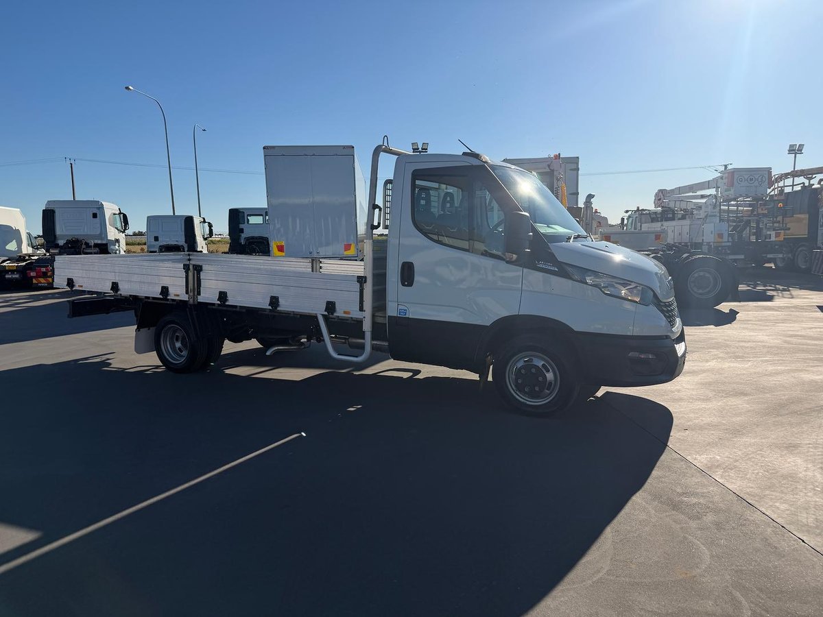 2022 Iveco Daily 45C18 Tradie Made image 11