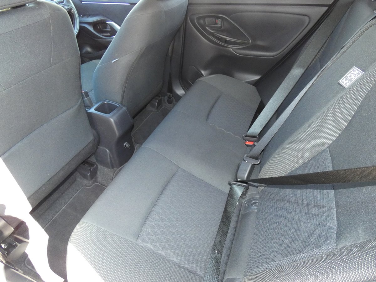 2022 Toyota Yaris Cross GXL MXPJ10R image 18