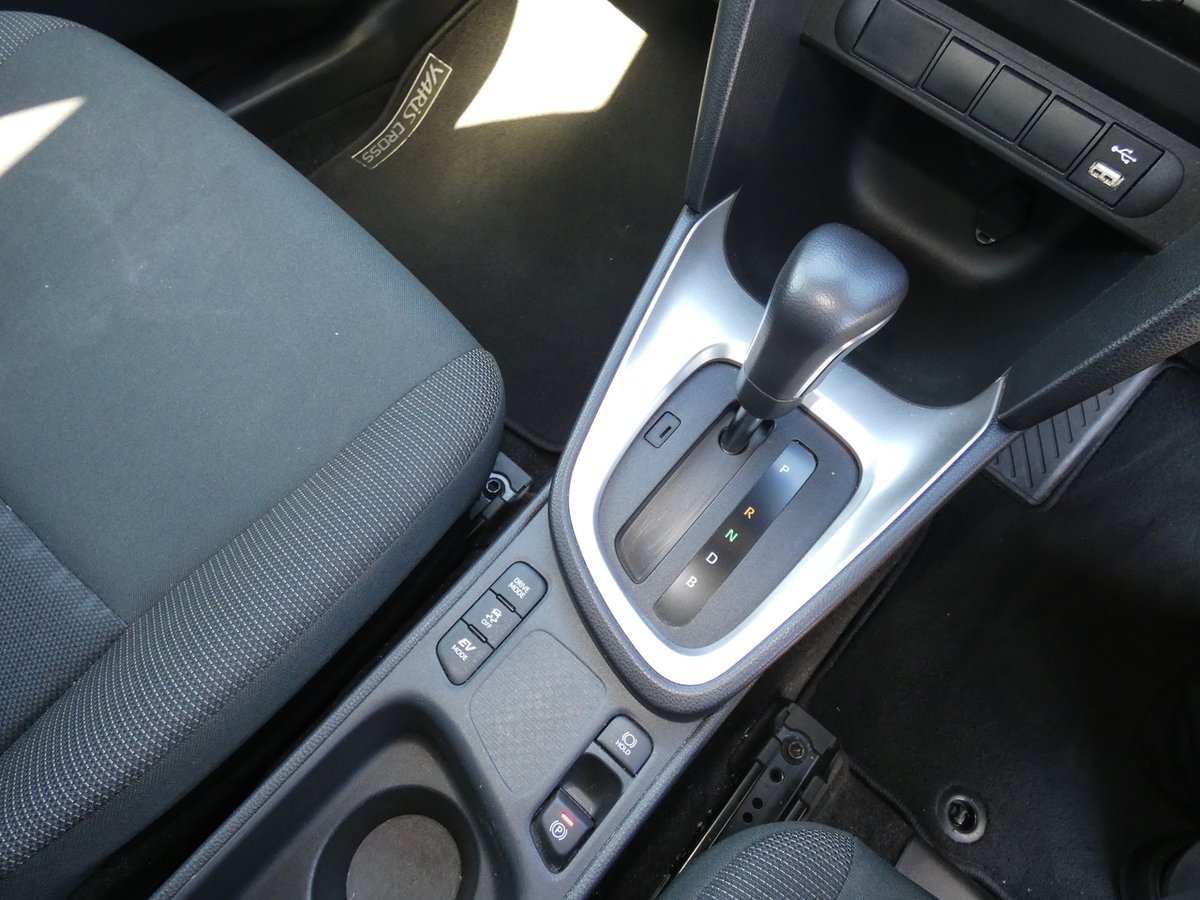 2022 Toyota Yaris Cross GXL MXPJ10R image 23