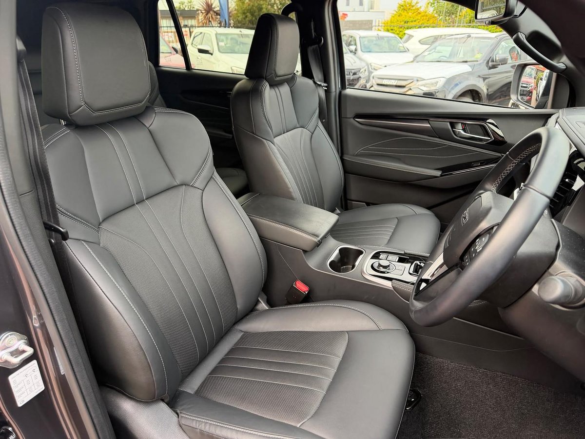 2025 Isuzu MU-X LS-T MY25.5 4X4 Dual Range image 22