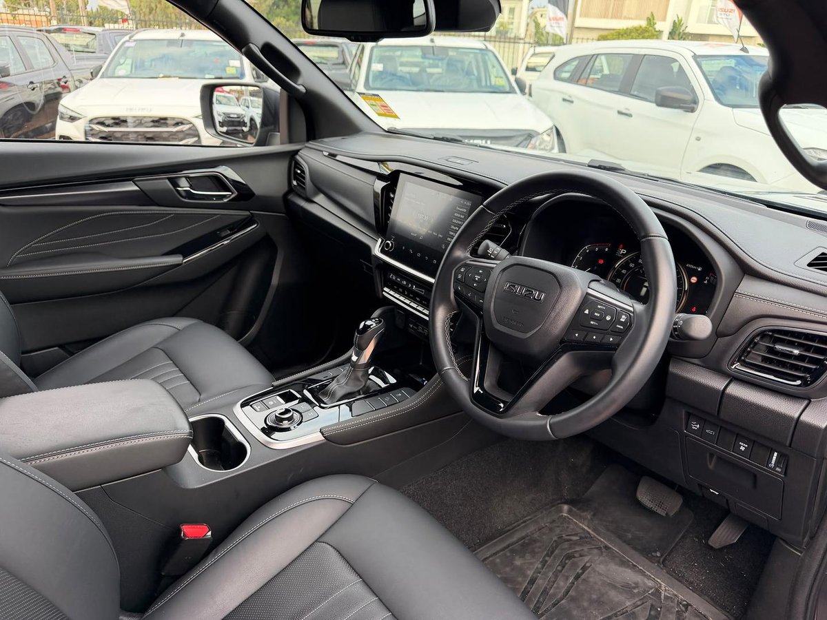 2025 Isuzu MU-X LS-T MY25.5 4X4 Dual Range image 24