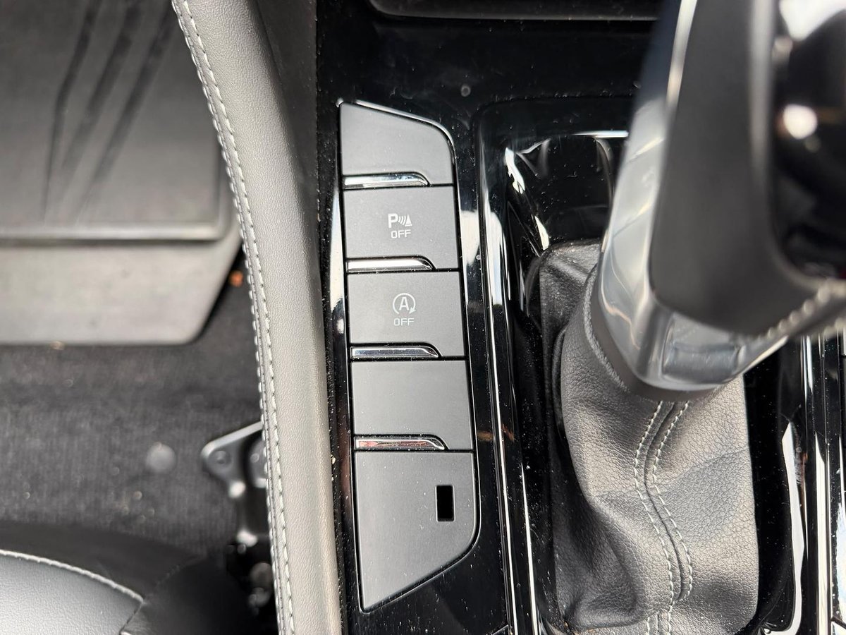 2025 Isuzu MU-X LS-T MY25.5 4X4 Dual Range image 8