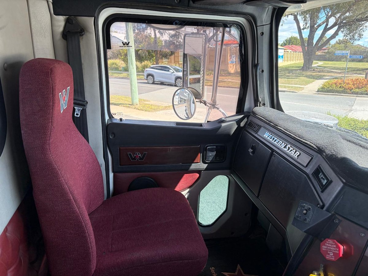 2017 Western Star 4800 Series 4800 FS2 image 9