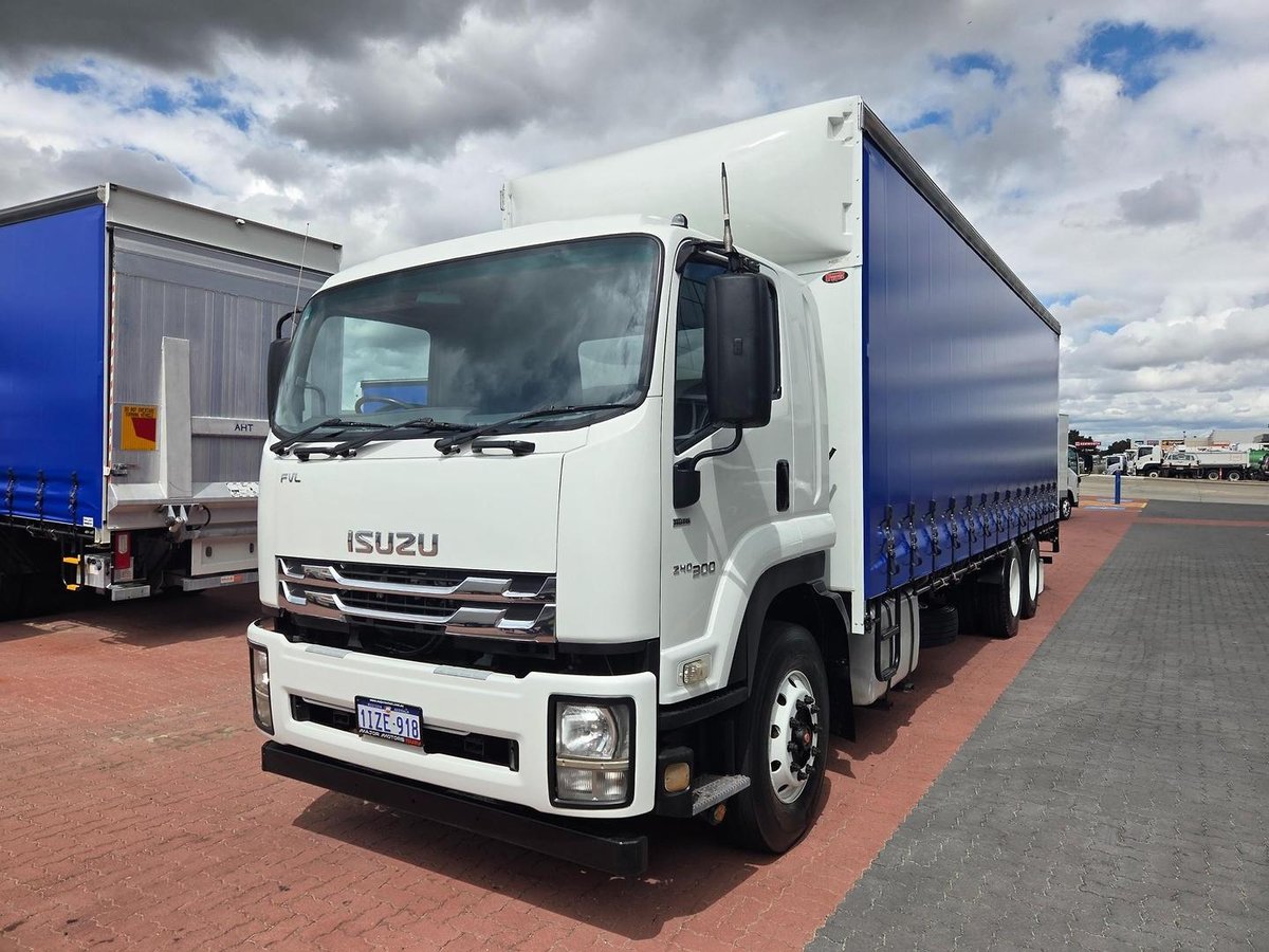 2017 Isuzu Fvl 240-300 14 Pallet Tautliner And Lift image 10