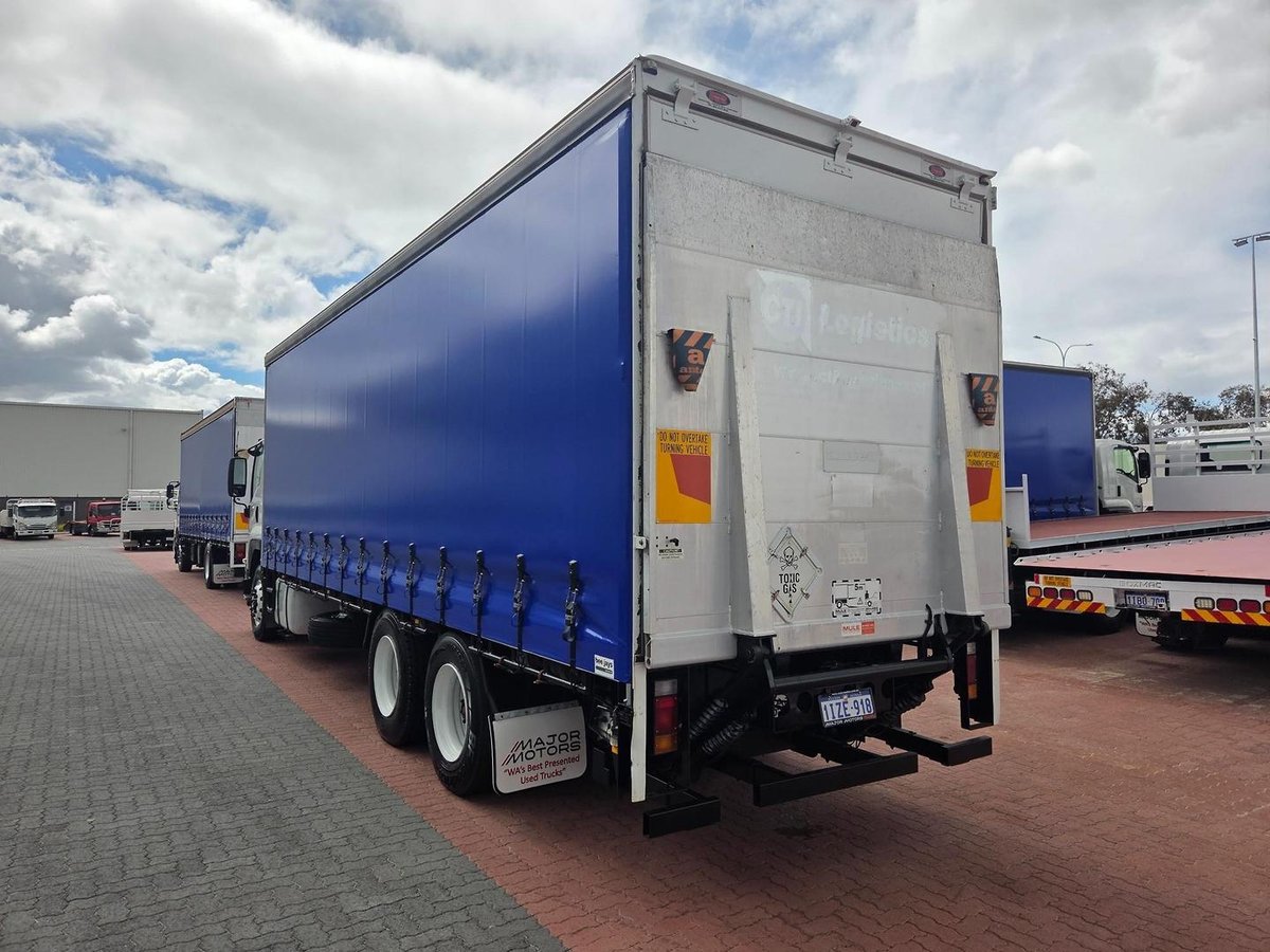 2017 Isuzu Fvl 240-300 14 Pallet Tautliner And Lift image 14