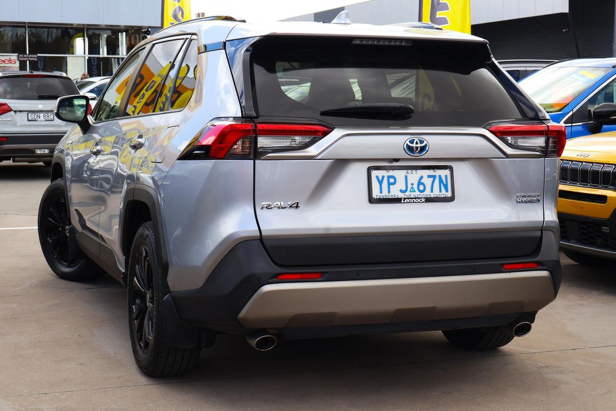 2021 Toyota RAV4 Cruiser AXAH54R 4X4 On Demand image 4