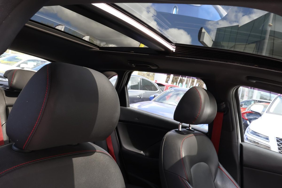 2017 Hyundai i30 SR Premium GD5 Series II MY17 image 14