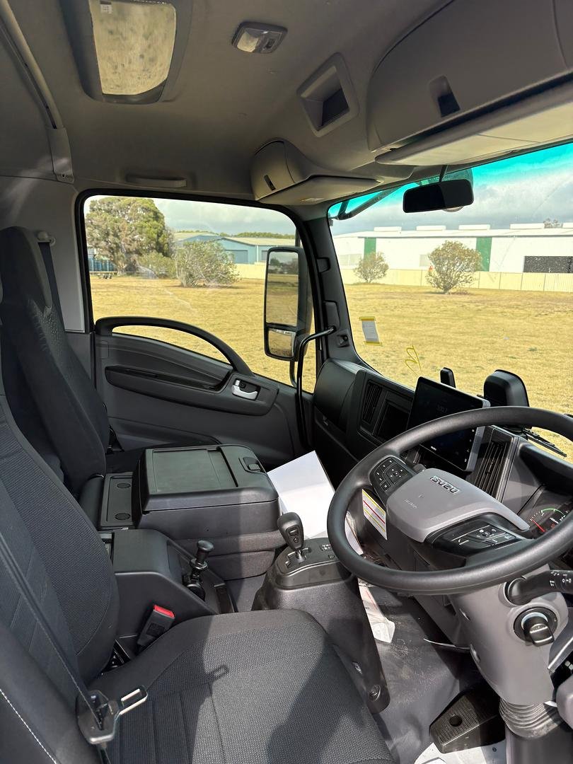 2026 Isuzu F Series FRR 110-240 AM R56 image 15