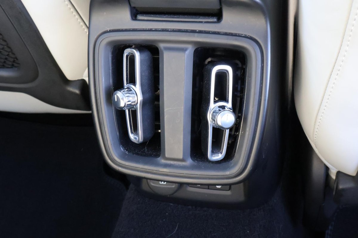 2023 Polestar 2 Long range Dual motor MY23 AWD image 25