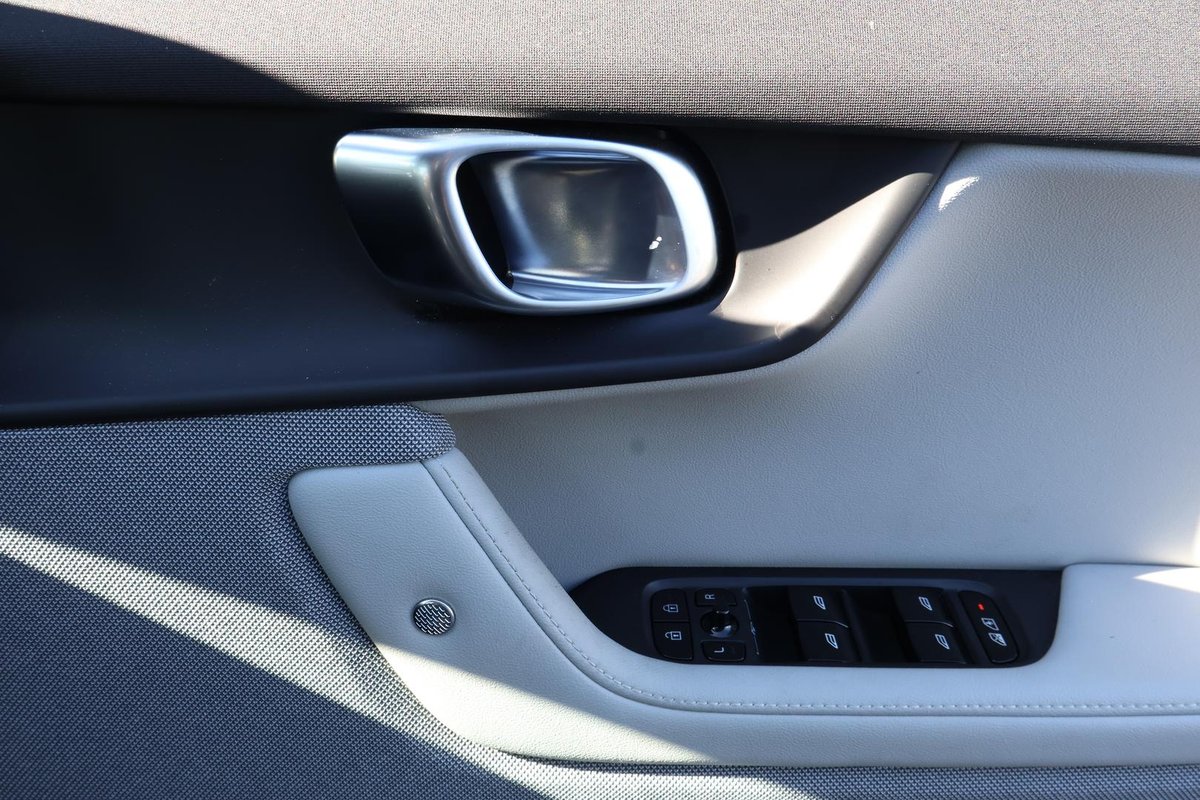 2023 Polestar 2 Long range Dual motor MY23 AWD image 35