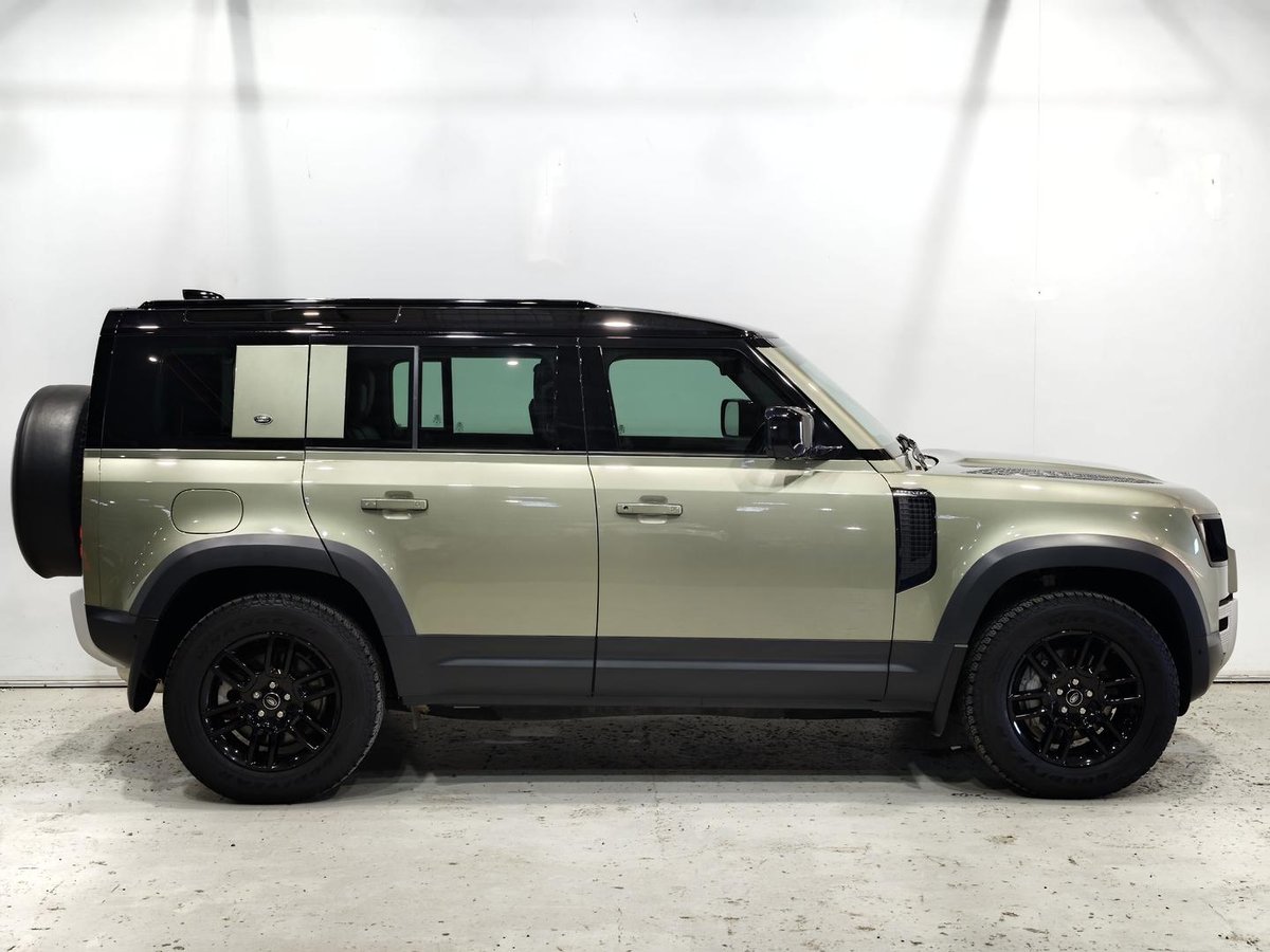 2021 Land Rover Defender 110 D300 SE L663 MY21 AWD image 5