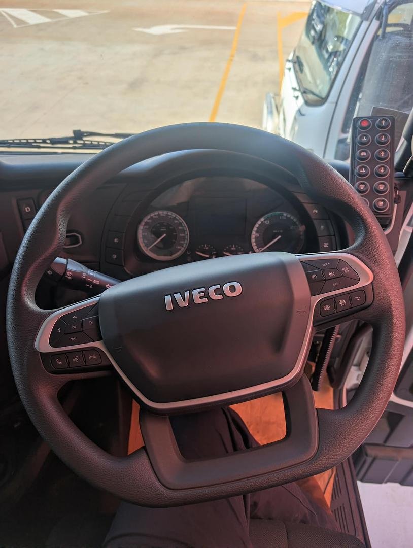 2025 Iveco S-Way AS230 image 22