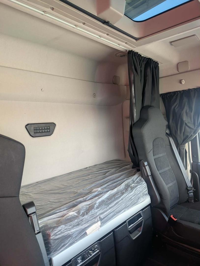 2025 Iveco S-Way AS230 image 18