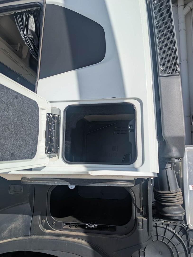 2025 Iveco S-Way AS230 image 23
