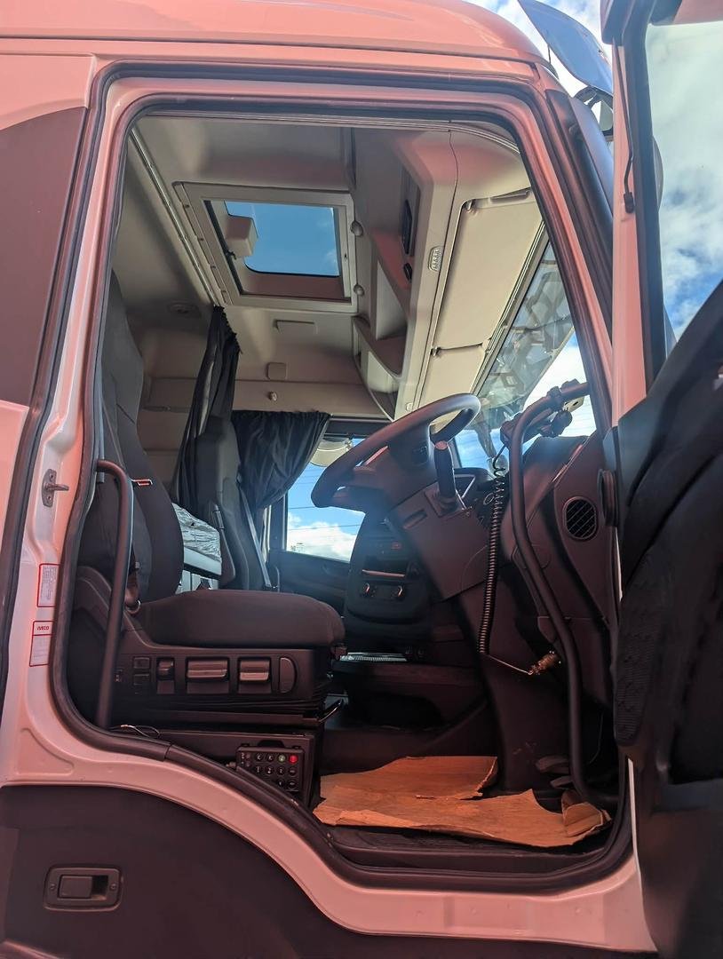 2025 Iveco S-Way AS230 image 14