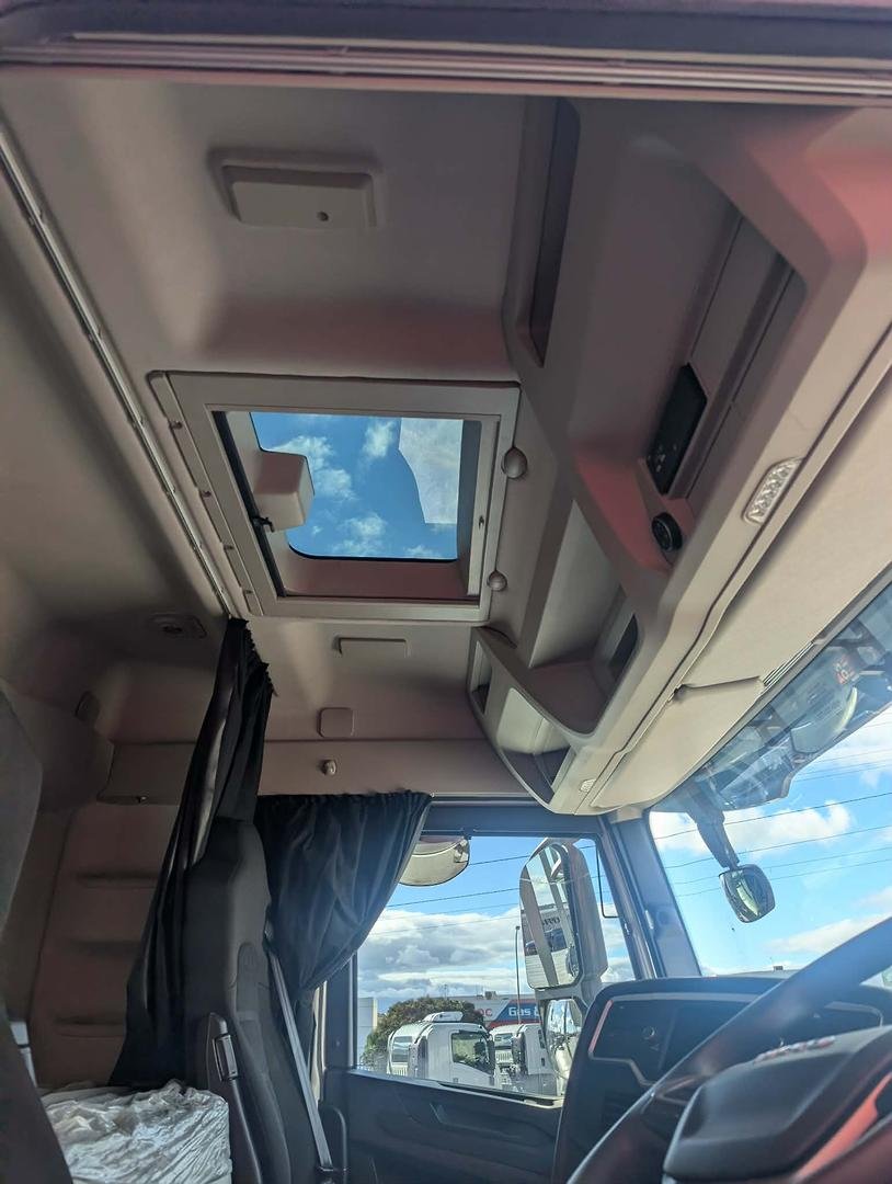 2025 Iveco S-Way AS230 image 17