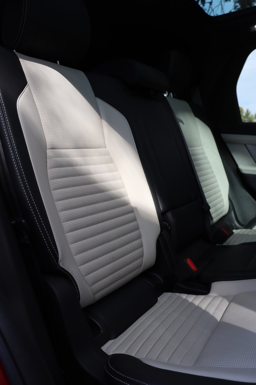 2024 Land Rover Discovery Sport P300e Dynamic SE L550 MY24 4X4 Constant image 19