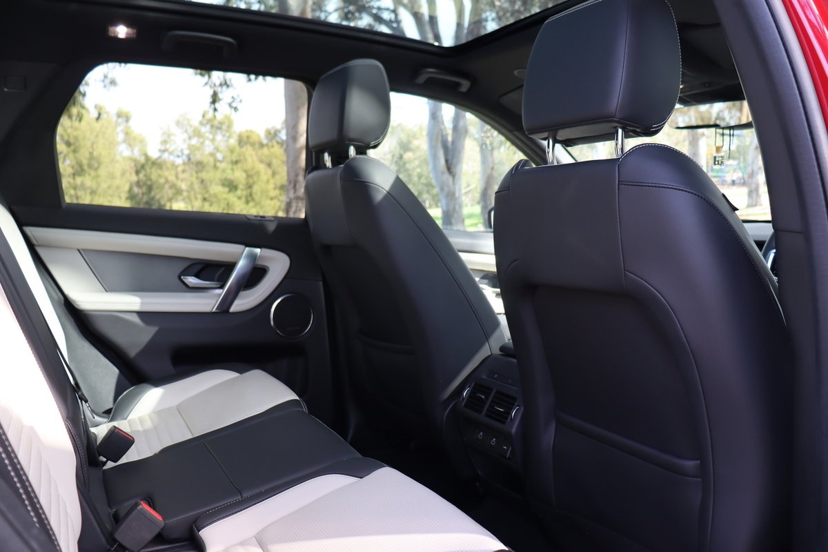 2024 Land Rover Discovery Sport P300e Dynamic SE L550 MY24 4X4 Constant image 20