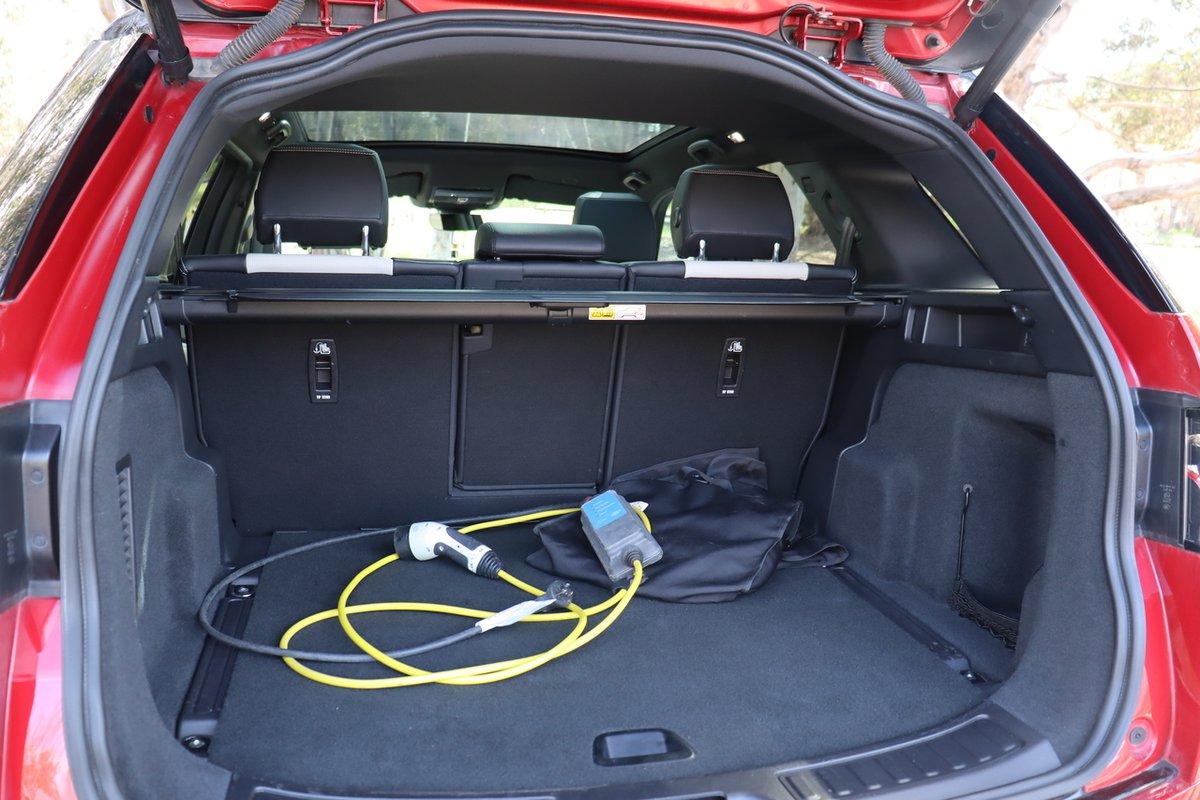 2024 Land Rover Discovery Sport P300e Dynamic SE L550 MY24 4X4 Constant image 21