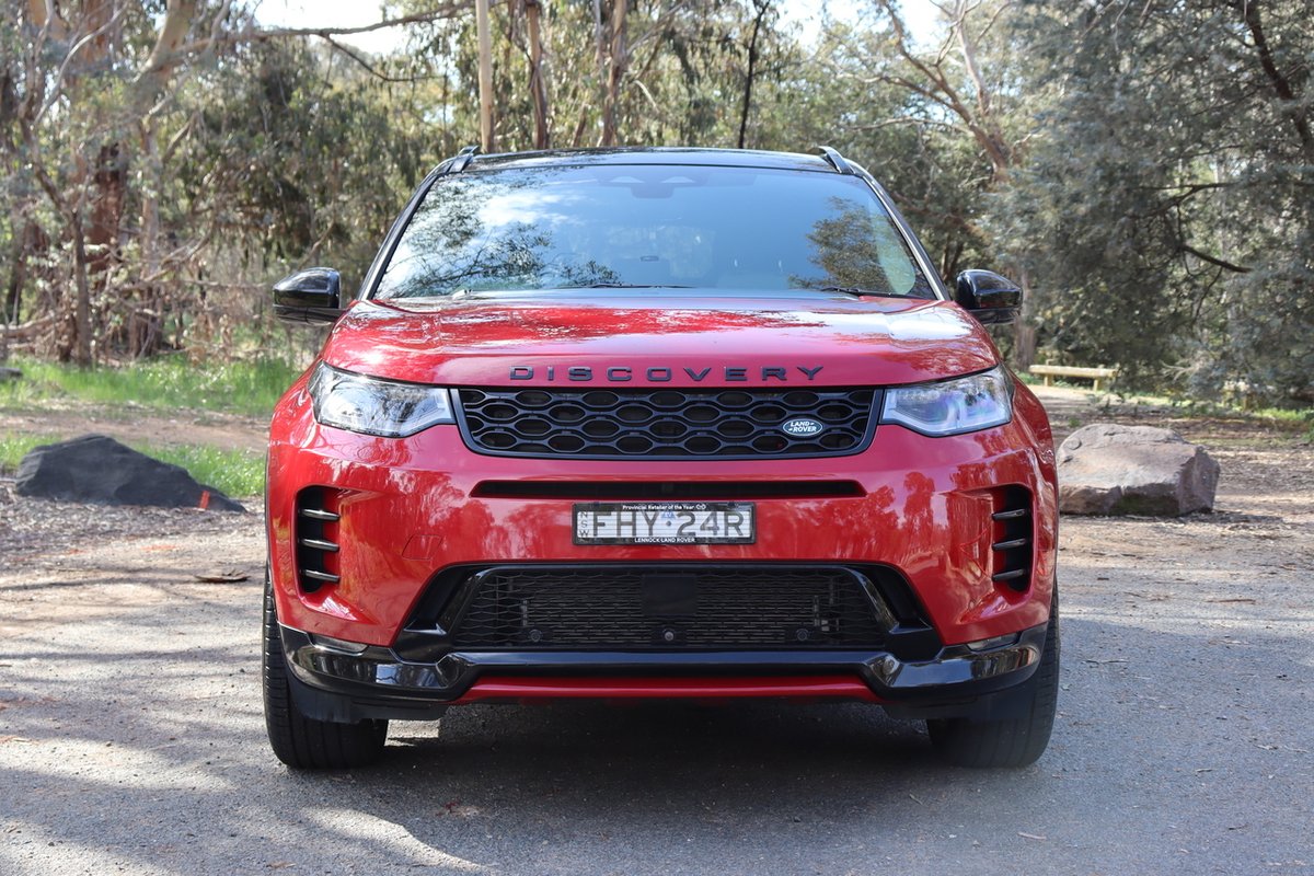 2024 Land Rover Discovery Sport P300e Dynamic SE L550 MY24 4X4 Constant image 3