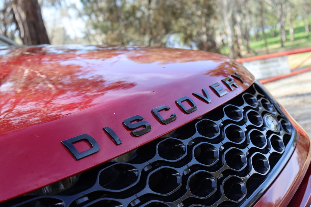 2024 Land Rover Discovery Sport P300e Dynamic SE L550 MY24 4X4 Constant image 5
