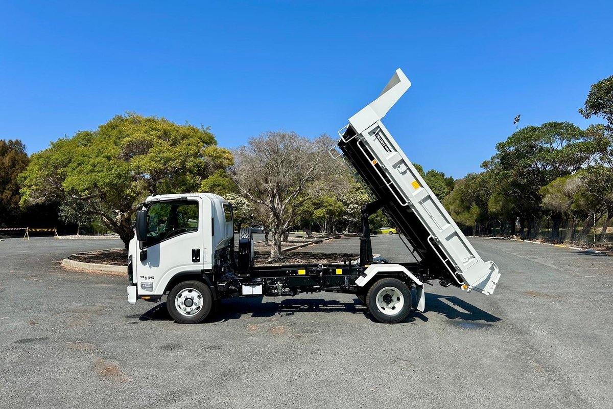 2026 Isuzu N Series NPR 45/65-175 MT D34 Tipper image 14