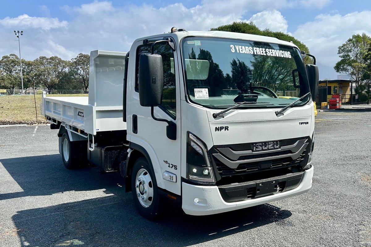 2026 Isuzu N Series NPR 45/65-175 MT D34 Tipper image 9
