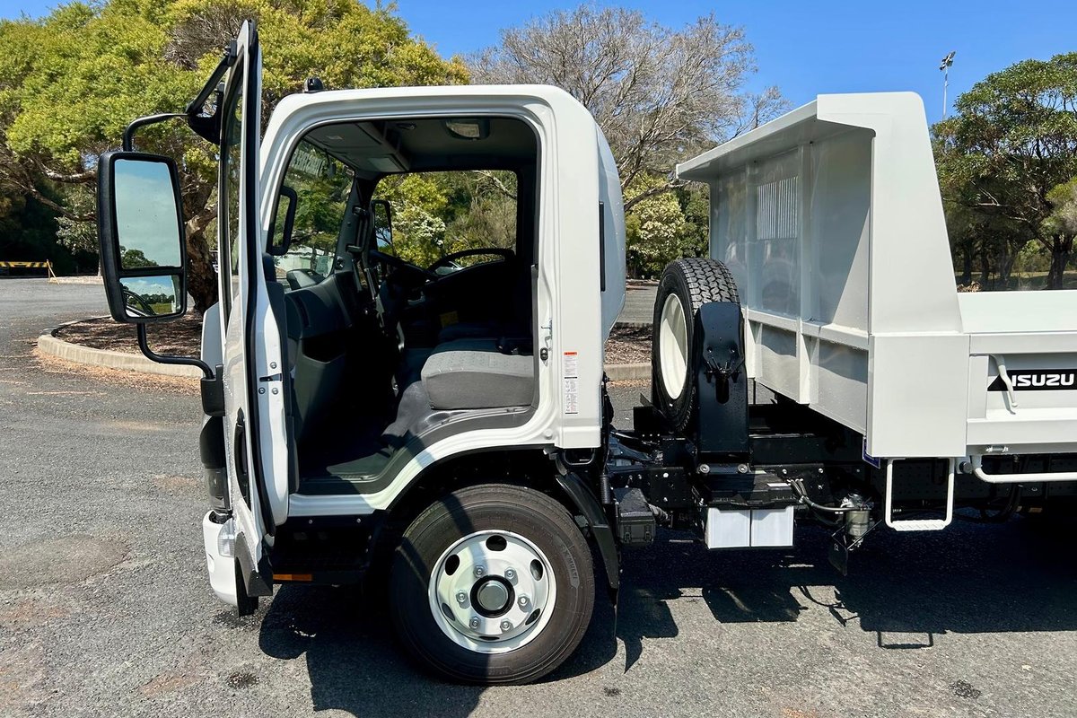 2026 Isuzu N Series NPR 45/65-175 MT D34 Tipper image 22