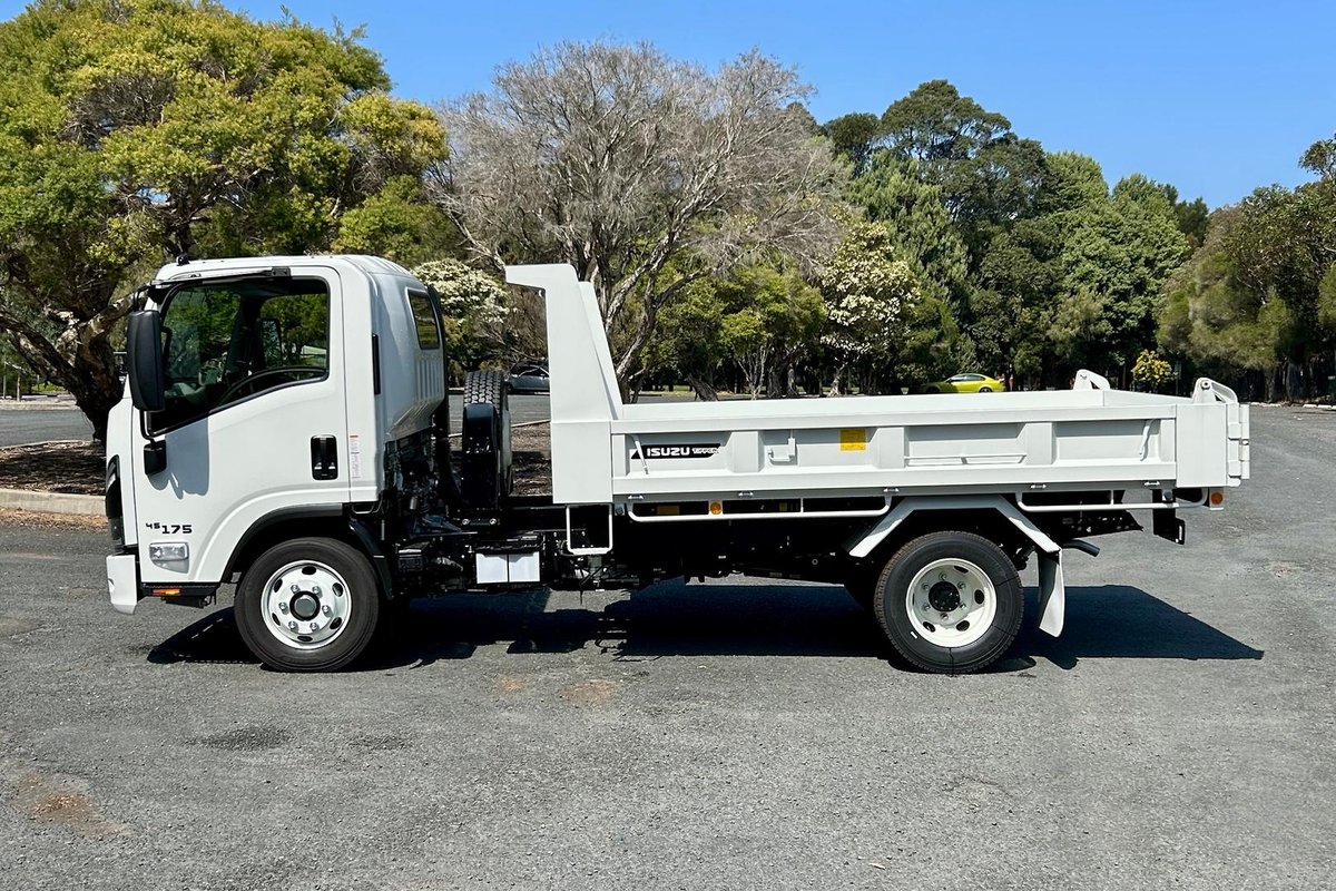 2026 Isuzu N Series NPR 45/65-175 MT D34 Tipper image 5