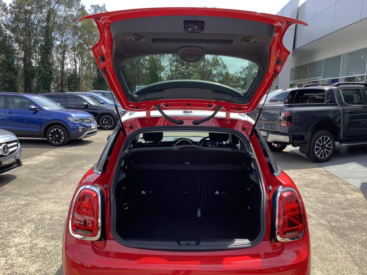 2022 MINI Hatch Cooper Classic Plus F56 LCI-2 image 12
