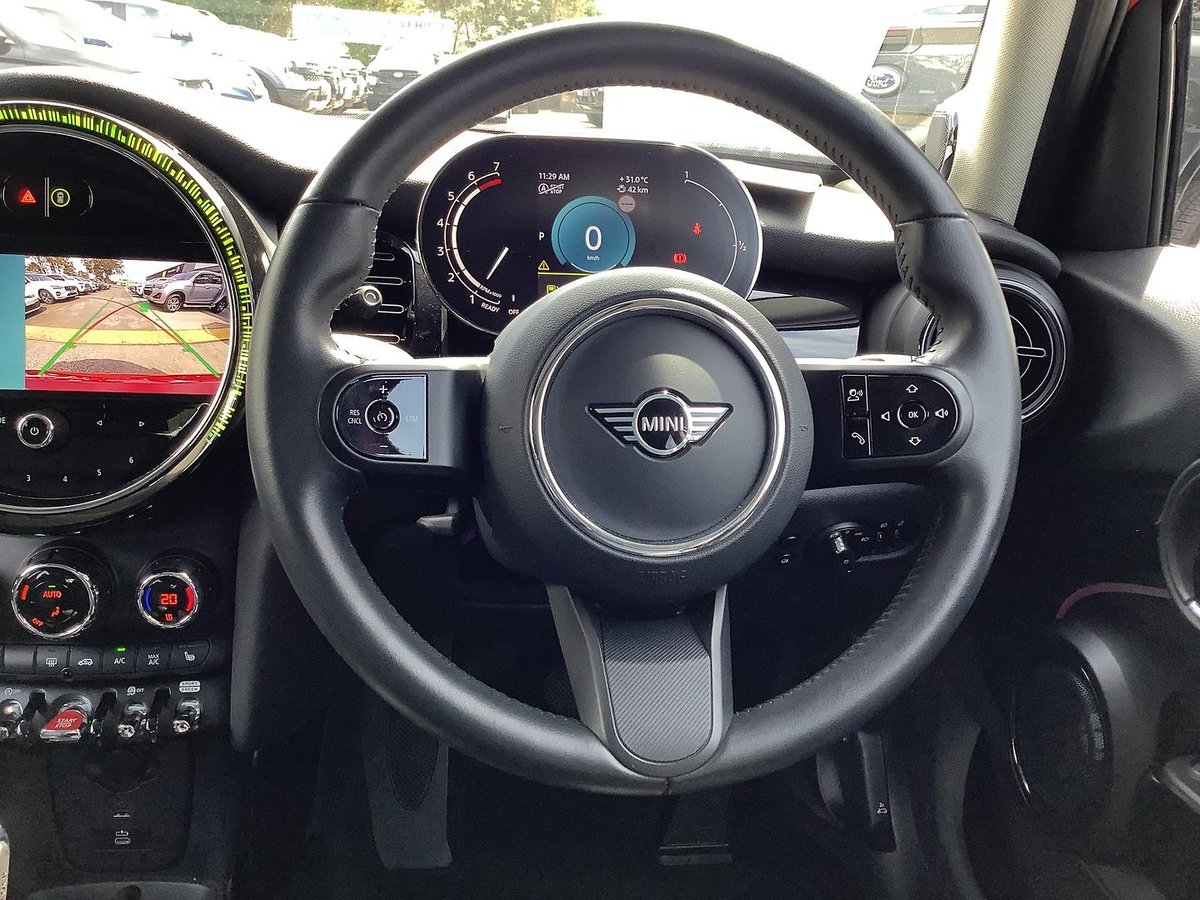 2022 MINI Hatch Cooper Classic Plus F55 LCI-2 image 28