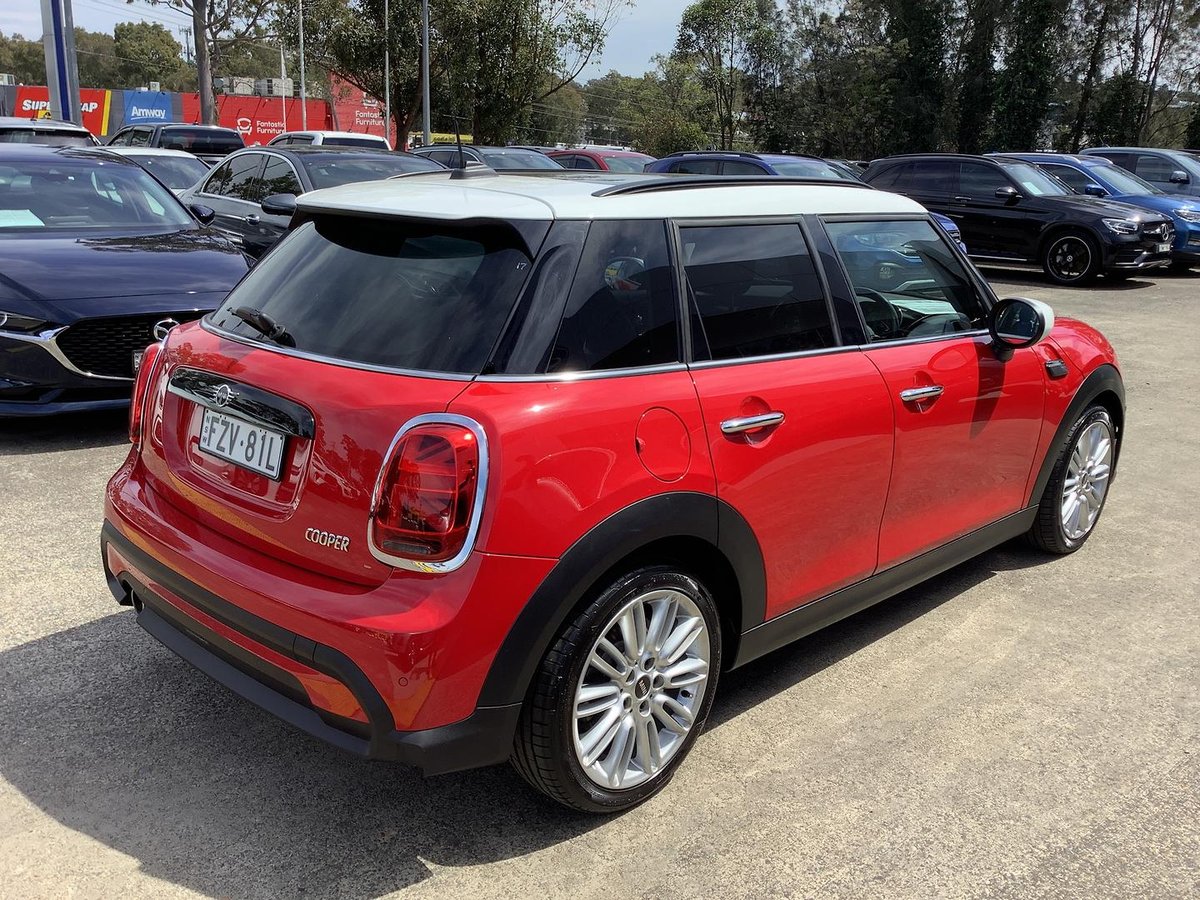 2022 MINI Hatch Cooper Classic Plus F56 LCI-2 image 6