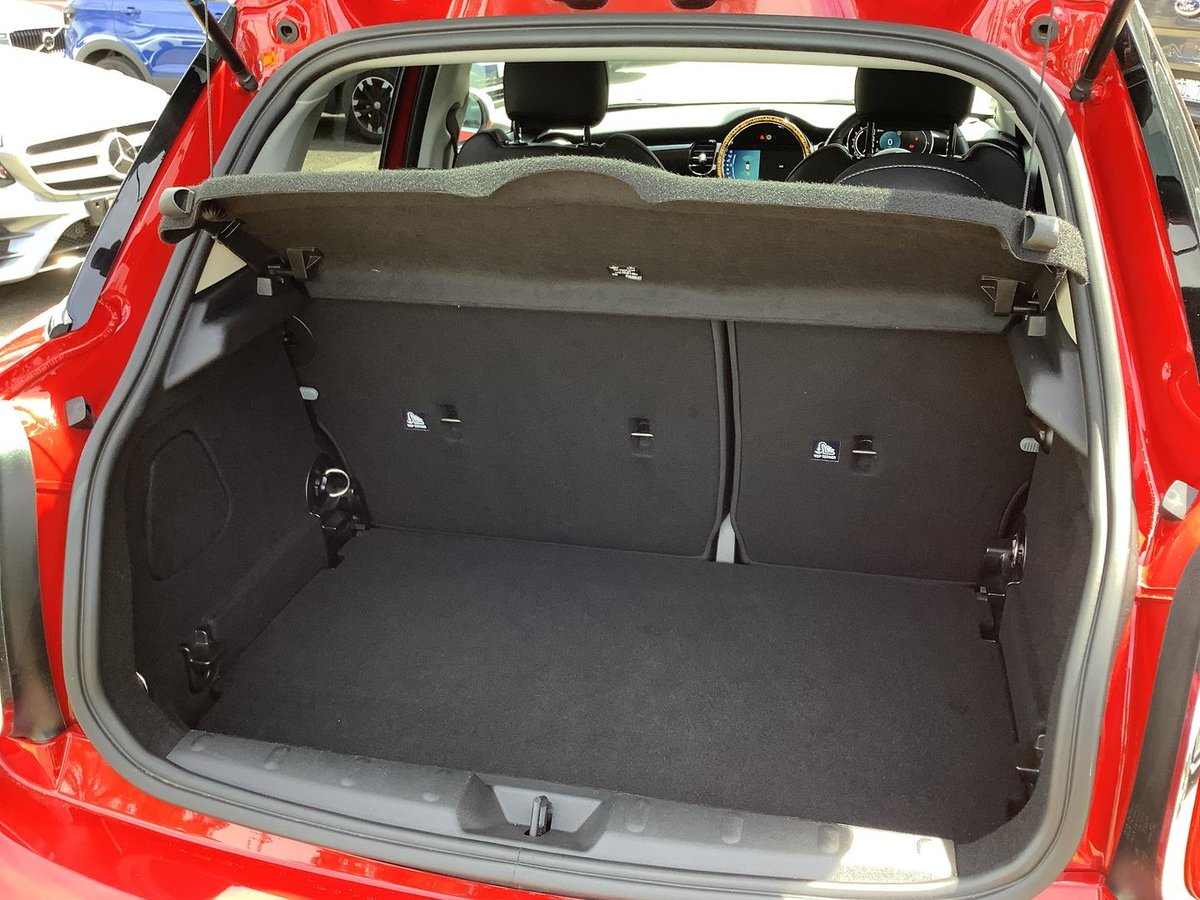 2022 MINI Hatch Cooper Classic Plus F56 LCI-2 image 13