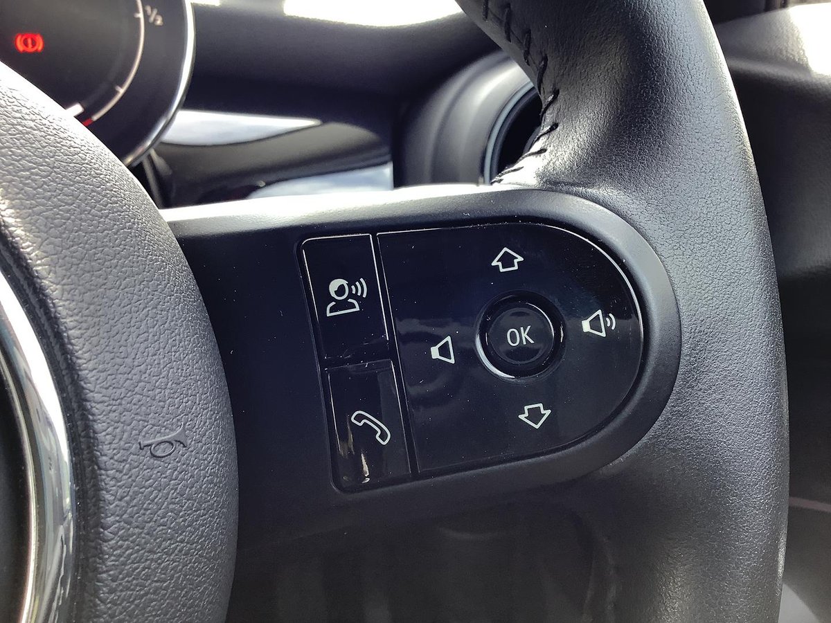 2022 MINI Hatch Cooper Classic Plus F55 LCI-2 image 29