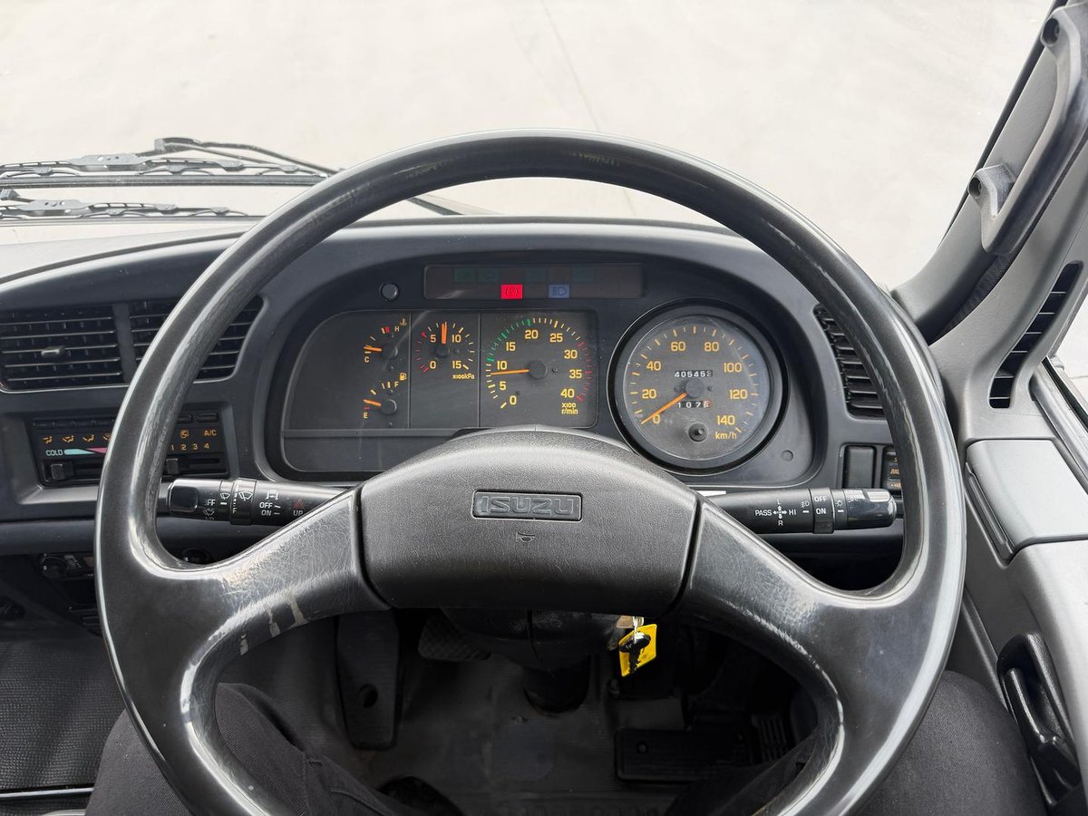 2007 Isuzu F Series FRR 500 image 23