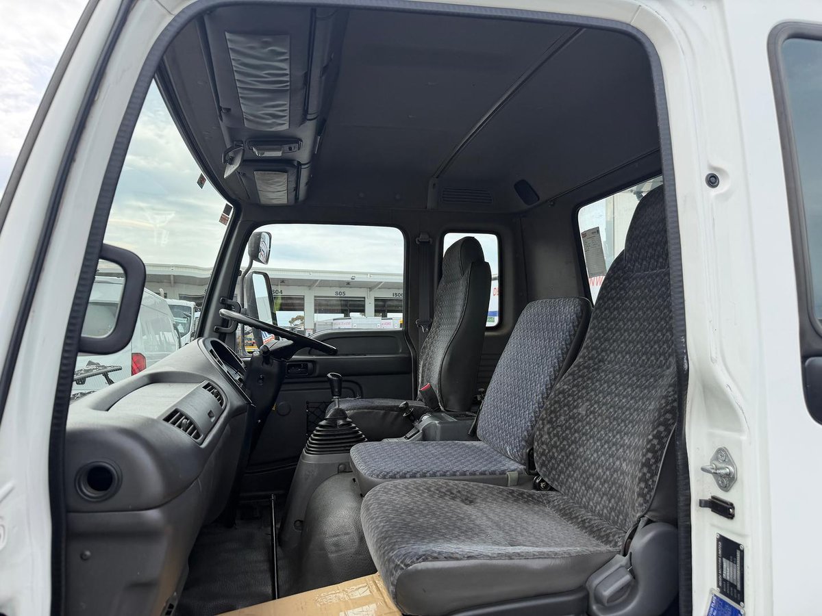 2007 Isuzu F Series FRR 500 image 30