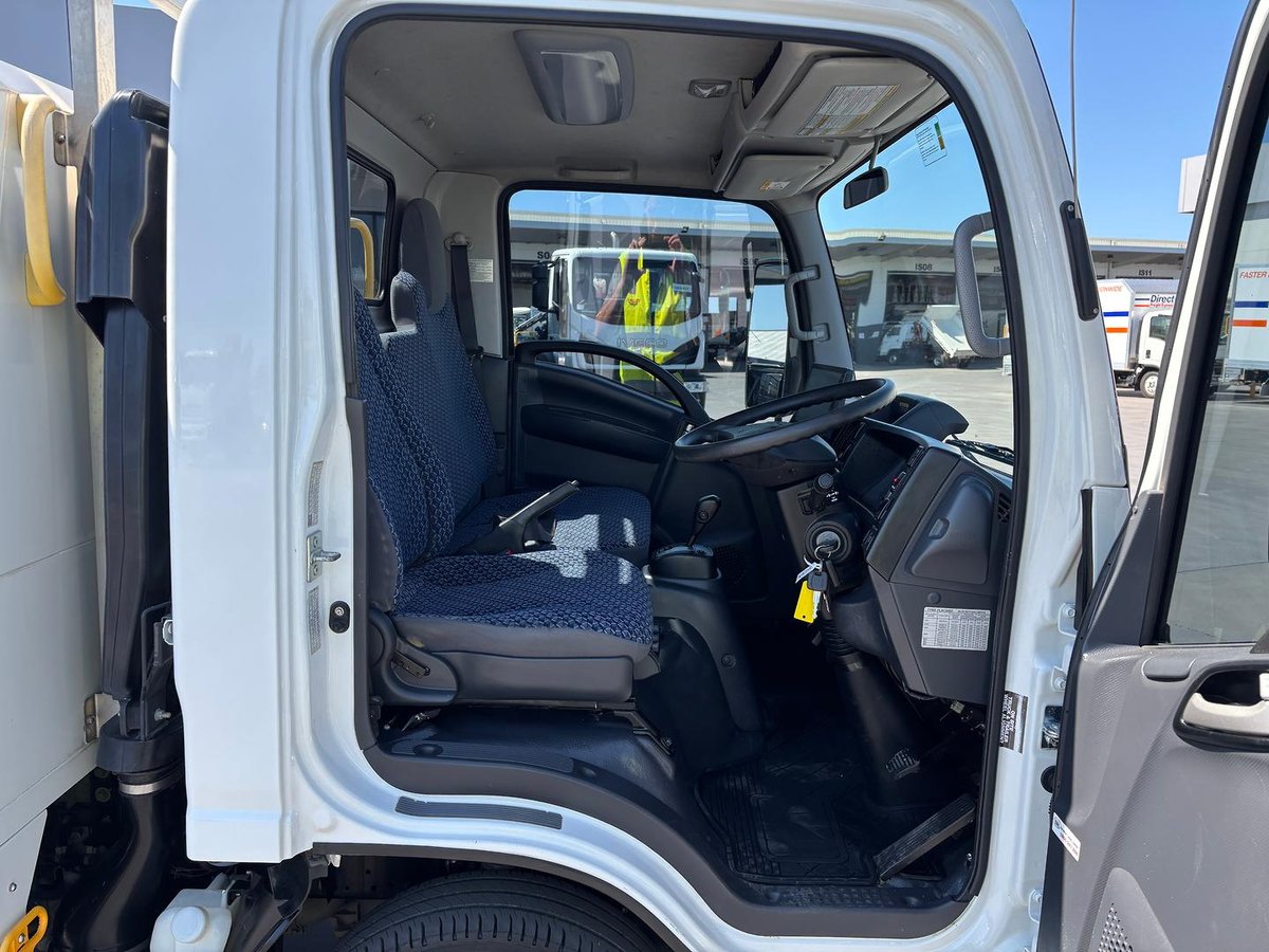 2023 Isuzu N Series NLR 45-150 Servicepack X image 17