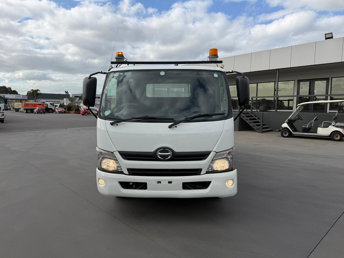 2015 Hino 300 Series 717 Medium image 9