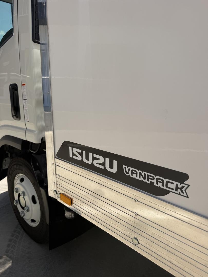 2026 Isuzu N Series NNR 45-150 DT D34 Vanpack image 9