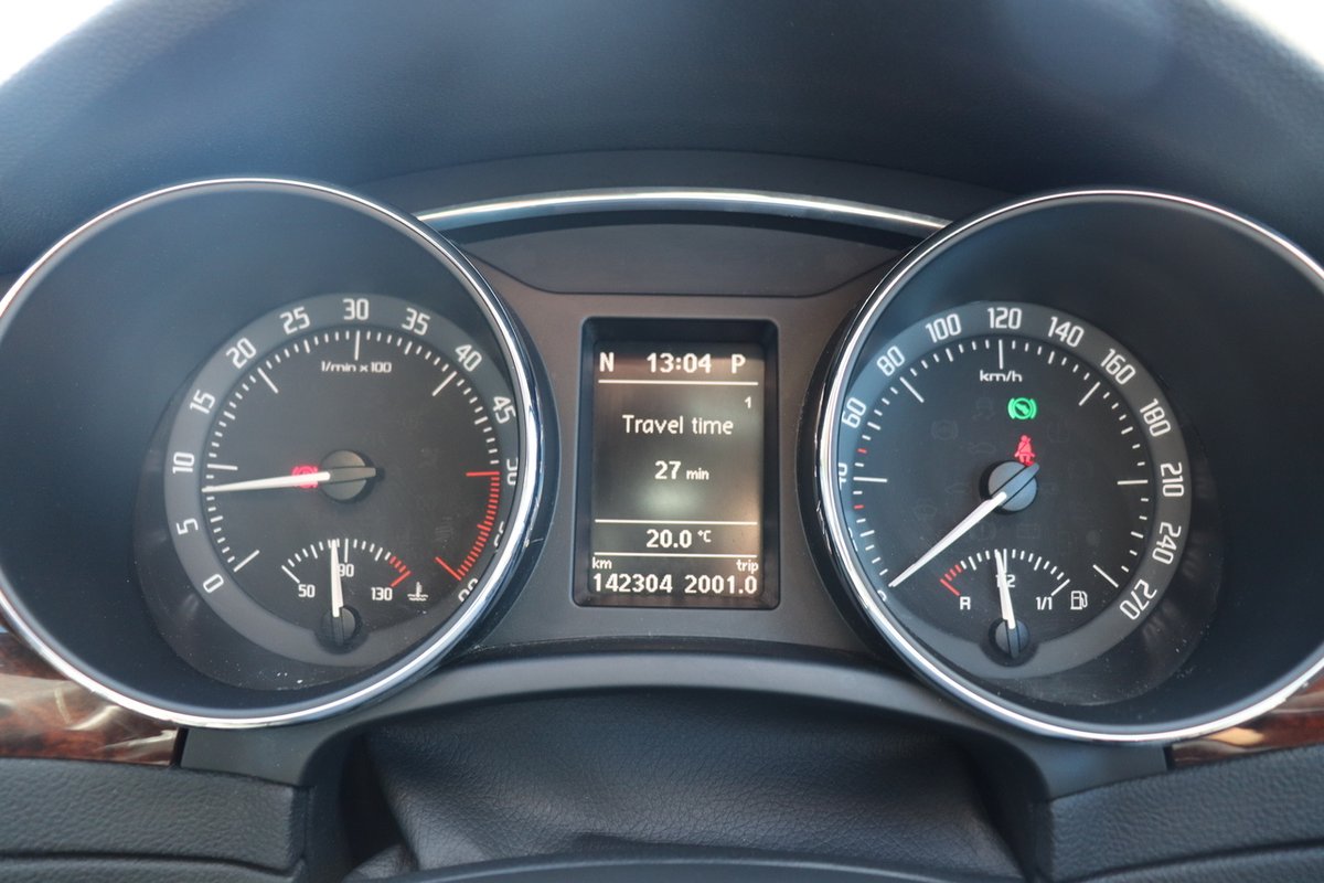 2012 SKODA Superb Elegance 125TDI 3T MY13 image 15