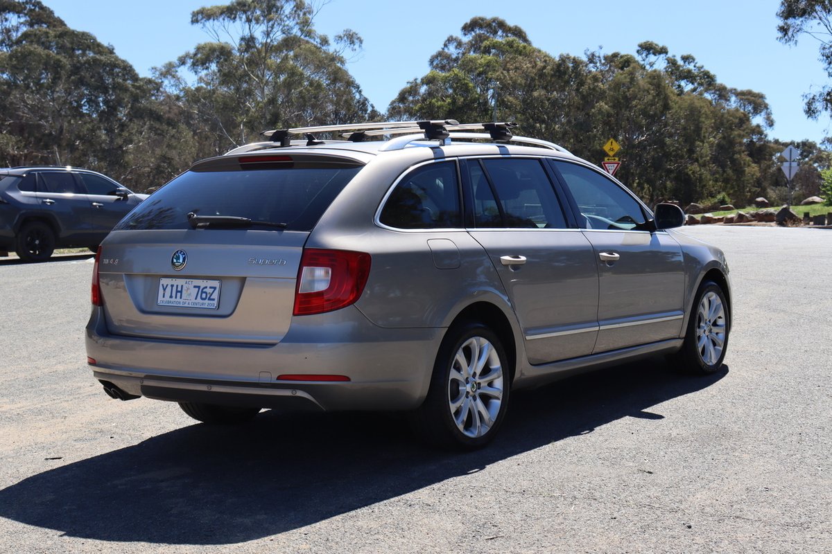 2012 SKODA Superb Elegance 125TDI 3T MY13 image 7